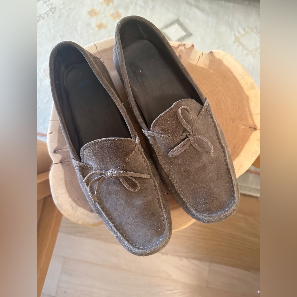 Tod's Vintage Driving Shoe Brown Suede
